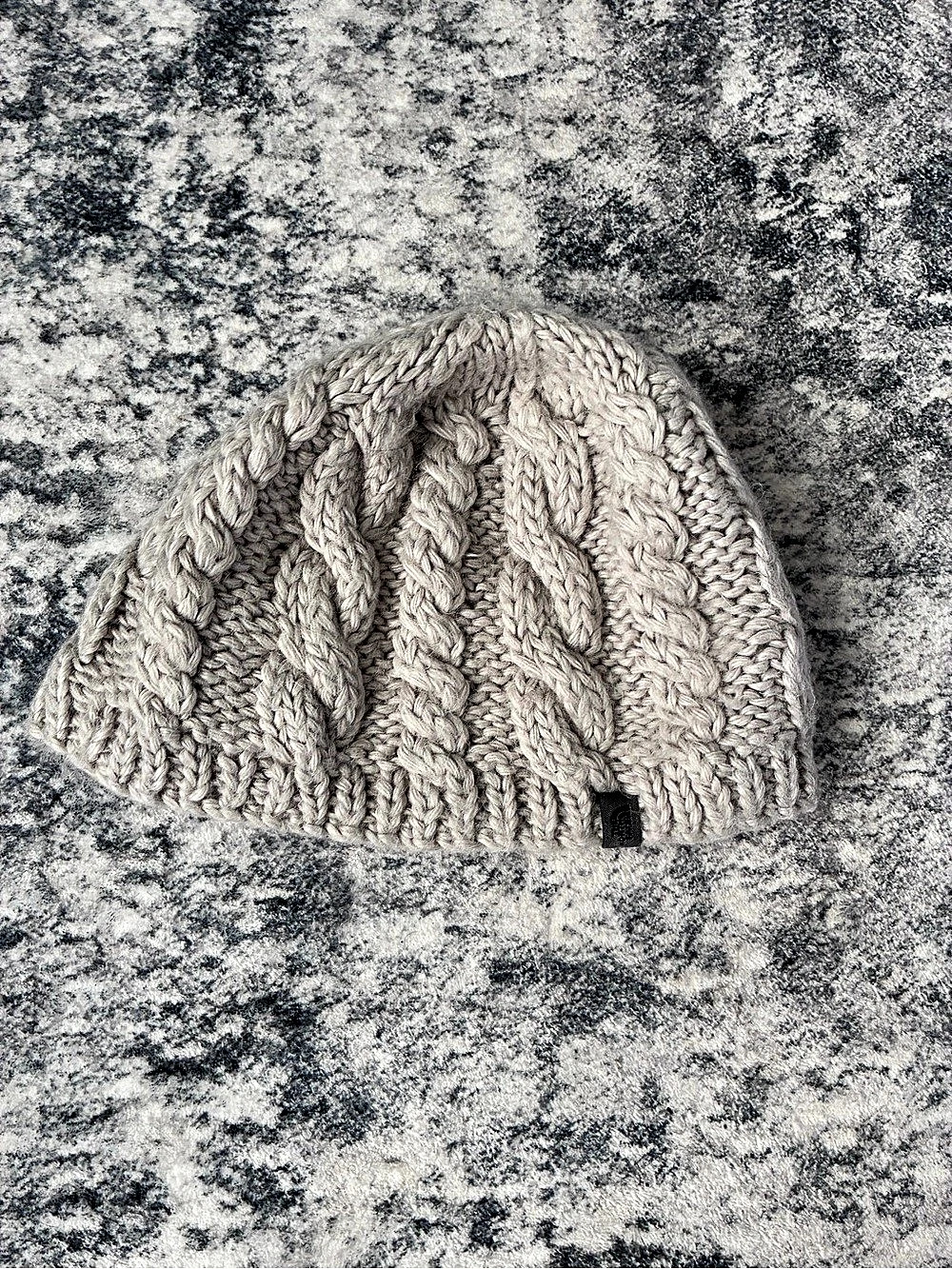 North Face Cable Knit Beanie in Gray & White
